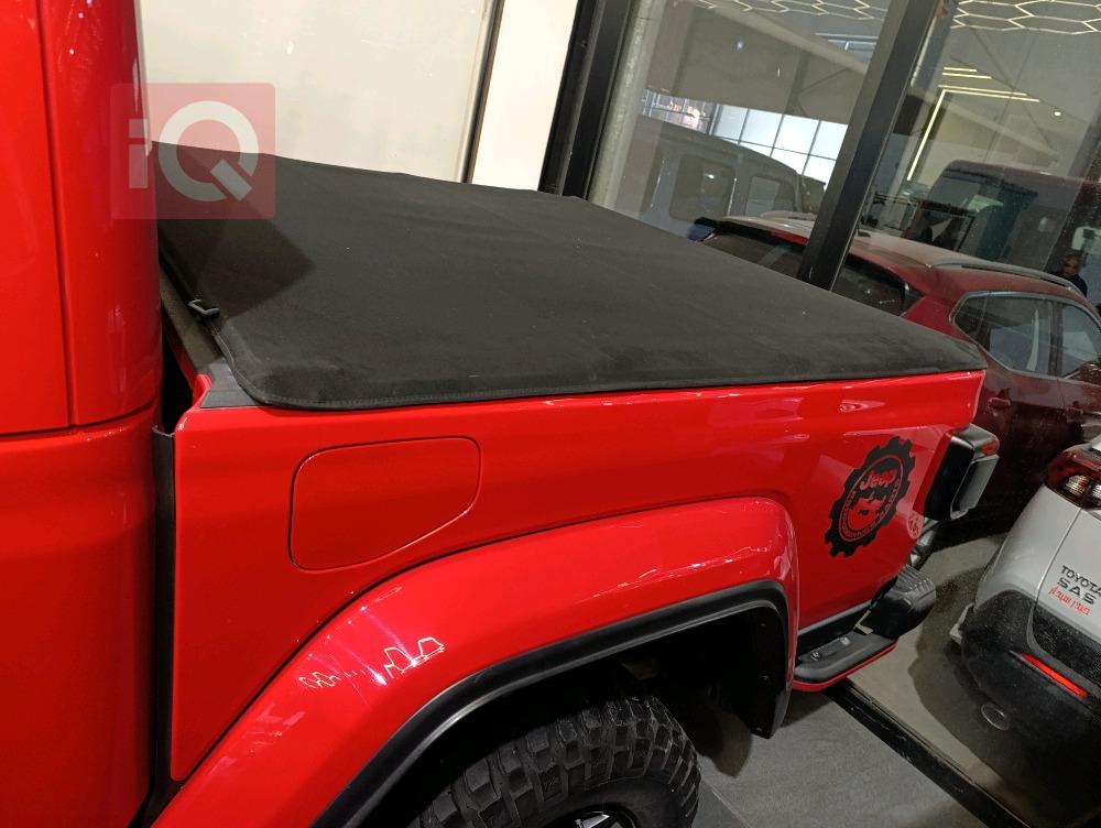 جيب جلاديتور